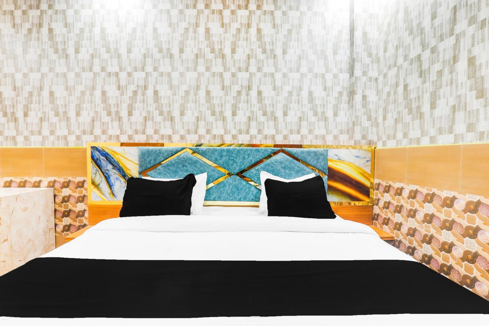 Hotel O V. K Palace Inn Lucknow Dış mekan fotoğraf