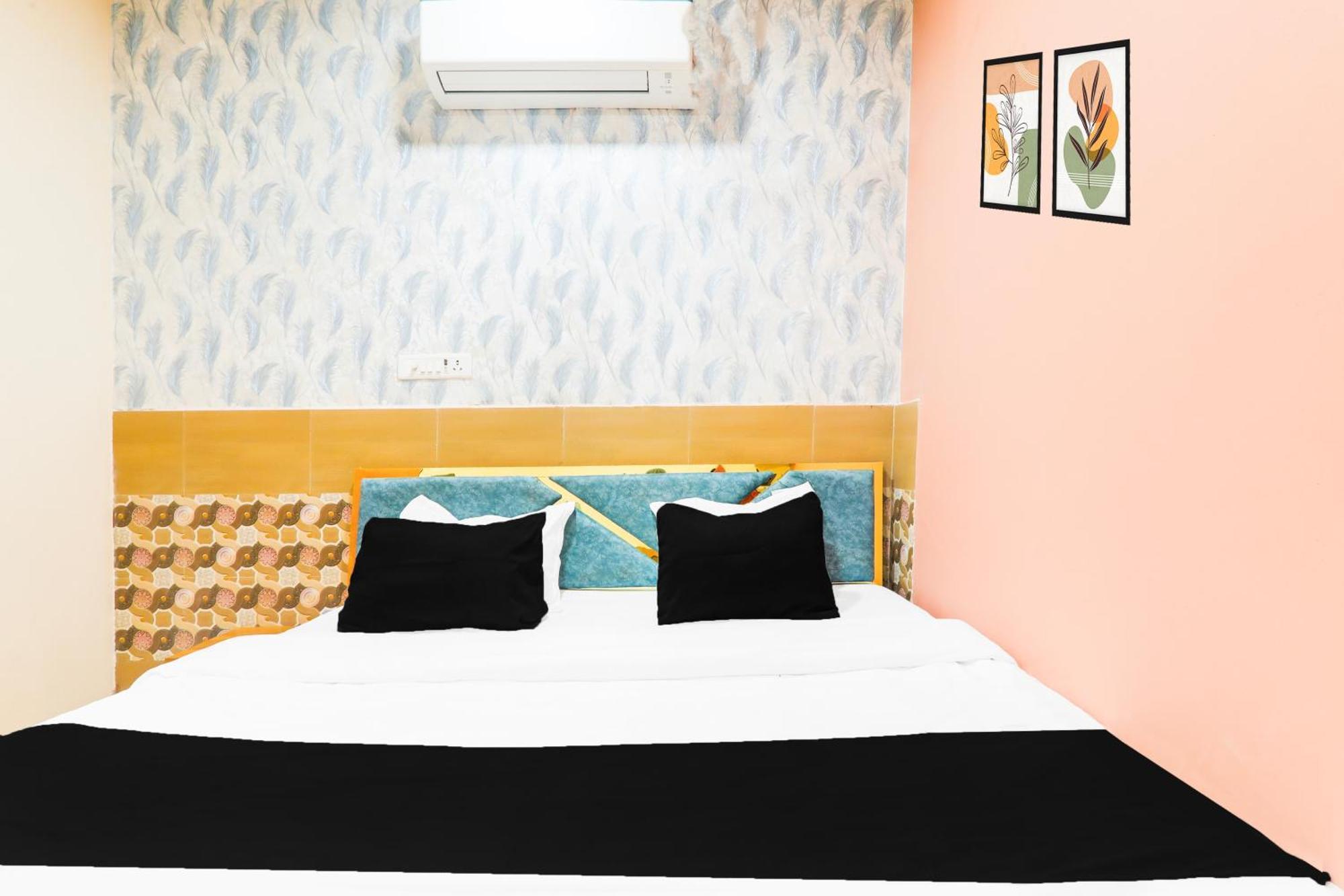 Hotel O V. K Palace Inn Lucknow Dış mekan fotoğraf