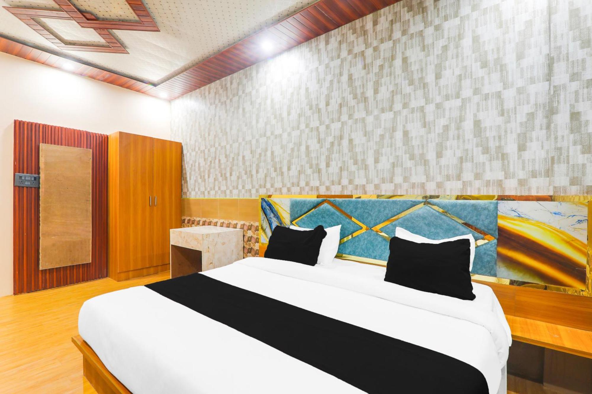 Hotel O V. K Palace Inn Lucknow Dış mekan fotoğraf